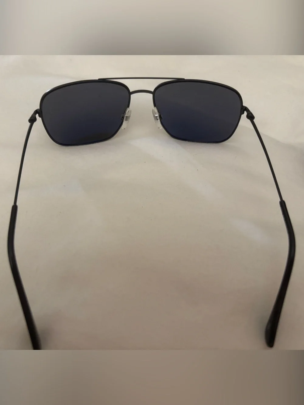 Kirkland Signature Polarized Black Metal Aviator Sunglasses with Dark Lenses